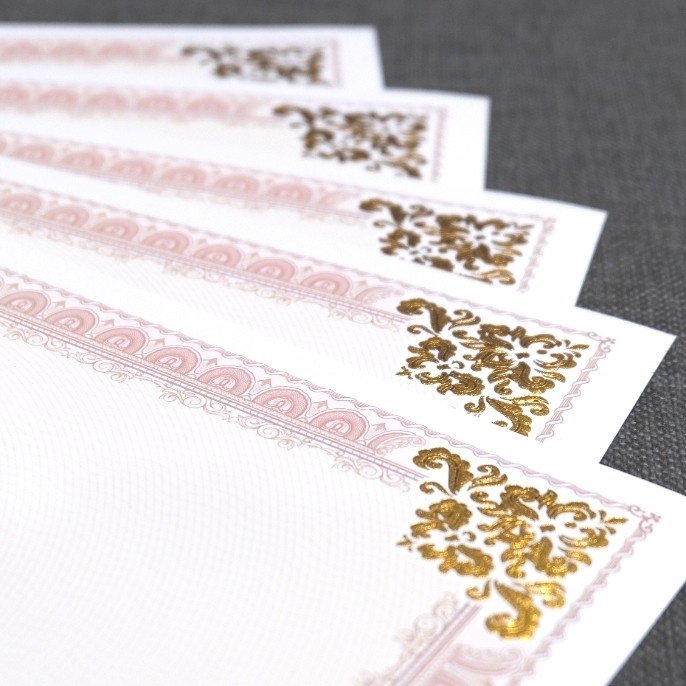 

HJK Blanko / Kertas Piagam Sertifikat Folio Simpaty Foil Emas Sudut Mewah