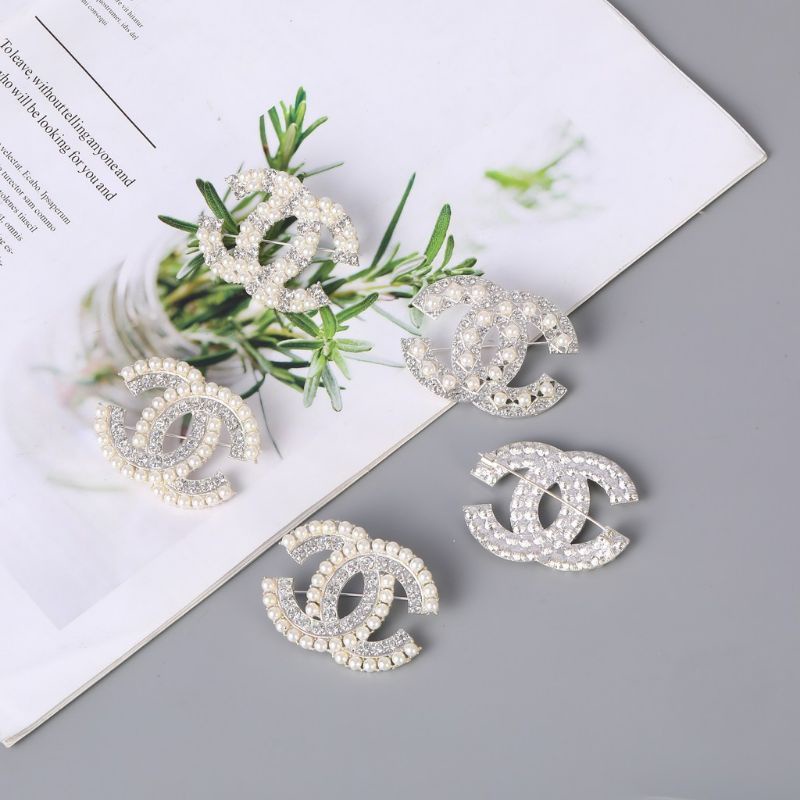 Bros Chanel Mutiara ukuran 5cm