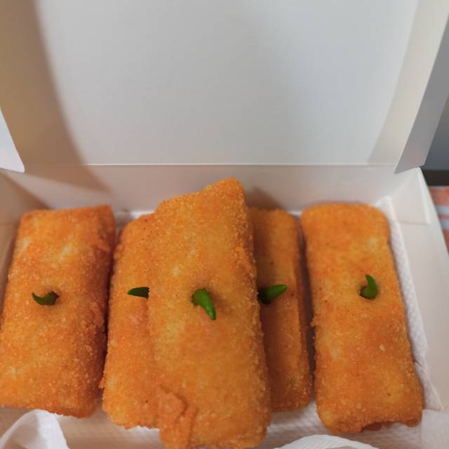 

Risoles Isi rogut Frozen/Goreng @5pcs