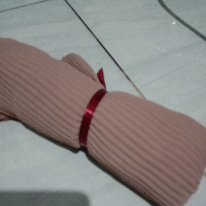 Pasmina plisket anak / Pashmina plisket lidi ceruty babydol uk Anak / PLEATED SHAWL-Beige