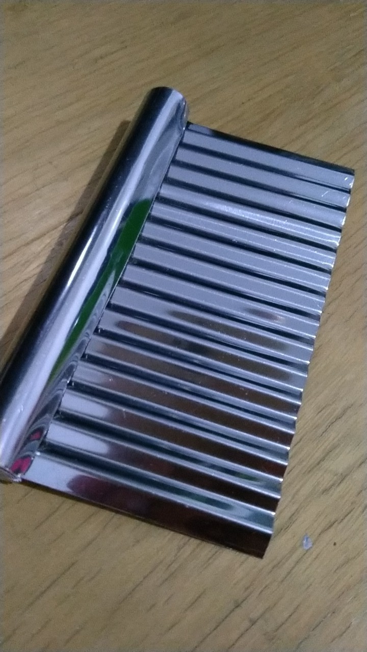 Pisau Acar Gerigi Irisan Wortel Puding Gelombang Stainles