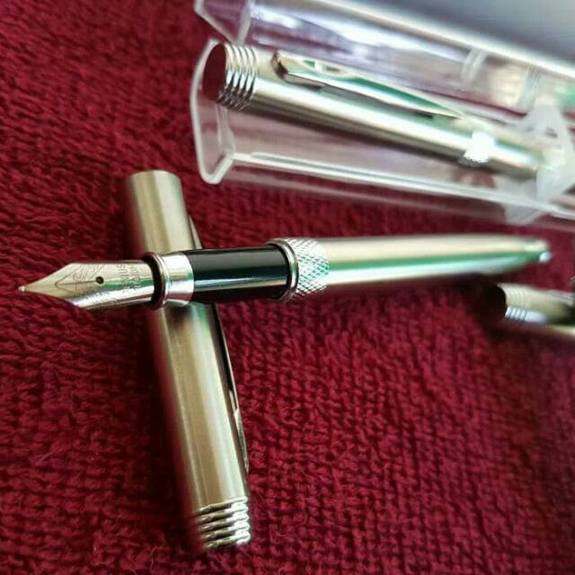 

PEN FOUNTAIN PENA FOUNTAIN PENA ISI TINTA SILVER