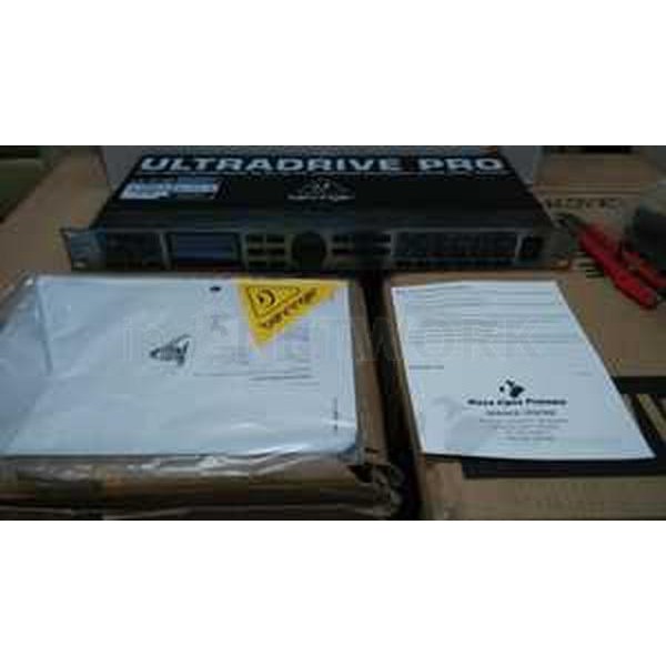 speaker management behringer dcx 2496 ORIGINAL