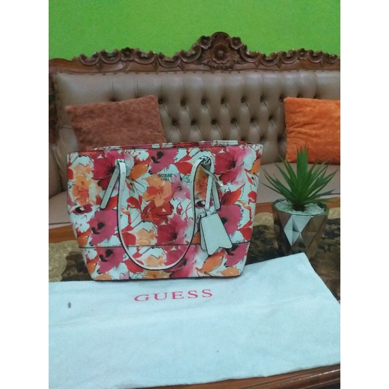 Preloved Guess Floral