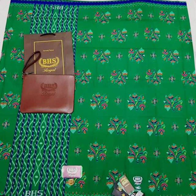 SARUNG BHS MST SUTERA MESRES GOLD