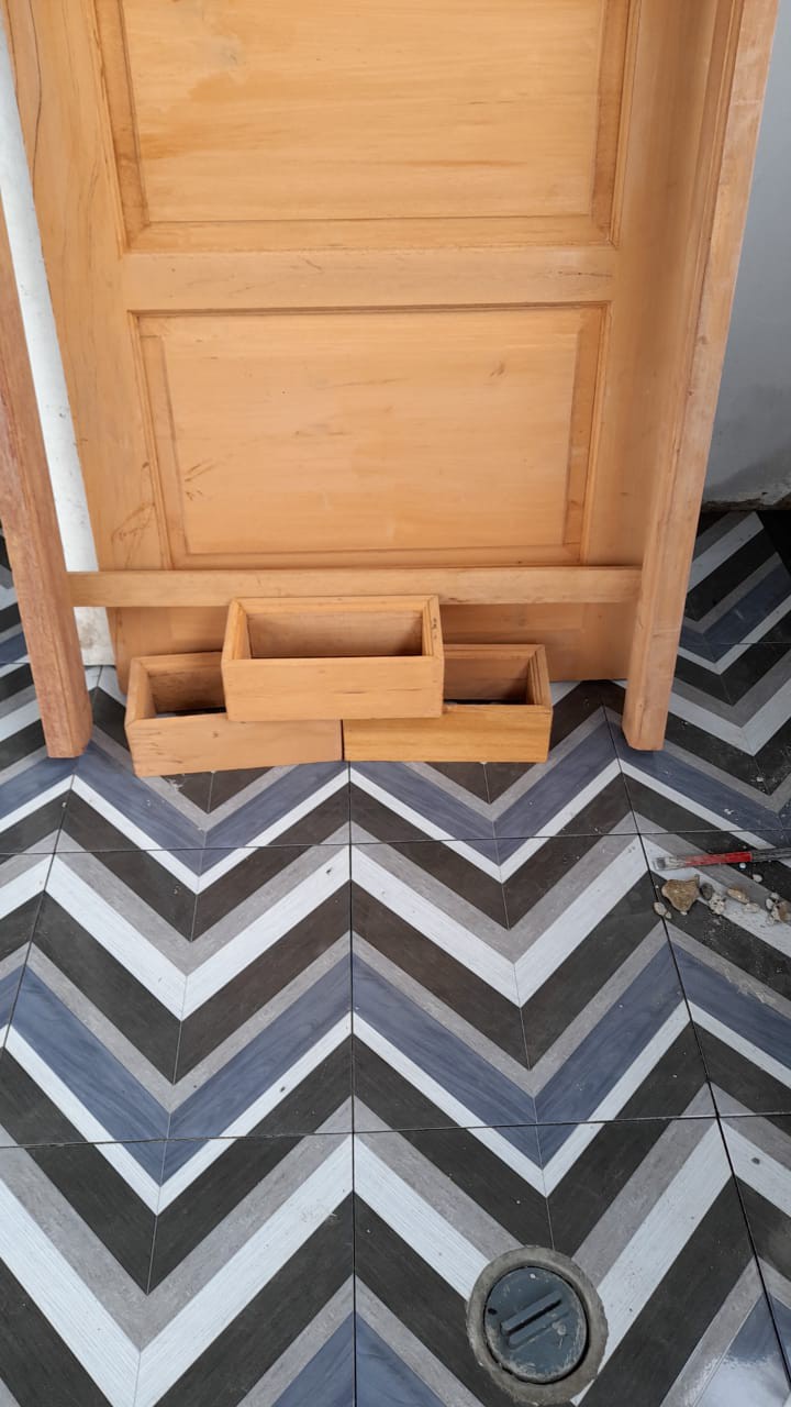 Pintu Minimalis 1 Set Kayu Mranti Dan Kamper Bahan Second Dinadikan Baru