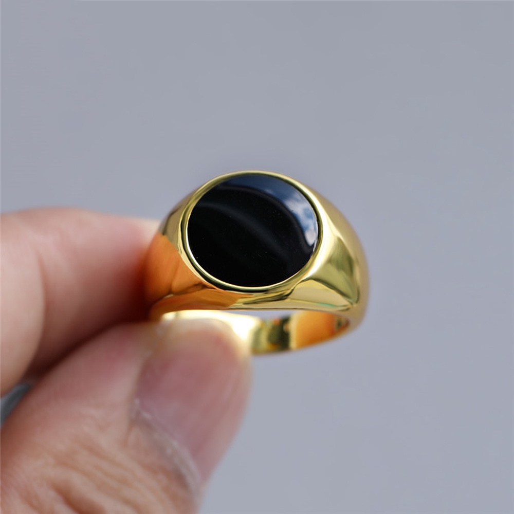 Cincin Bahan Stainless Steel Warna Emas Perak Aksen Batu Permata Kristal Hitam Gaya Punk Untuk Pria