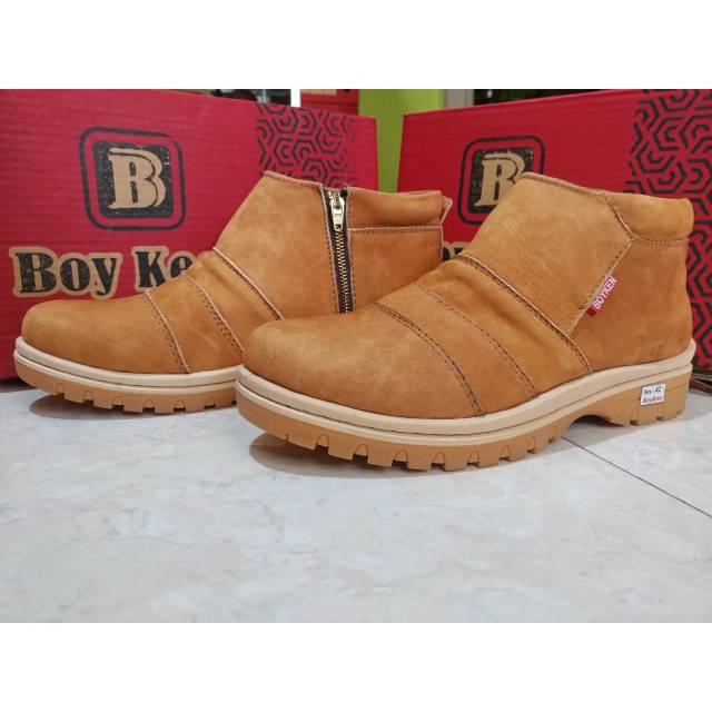 Sepatu boots casual pria bahan kulit asli Q3