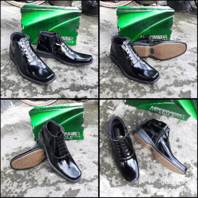 Sepatu Handyman kulit kode F07