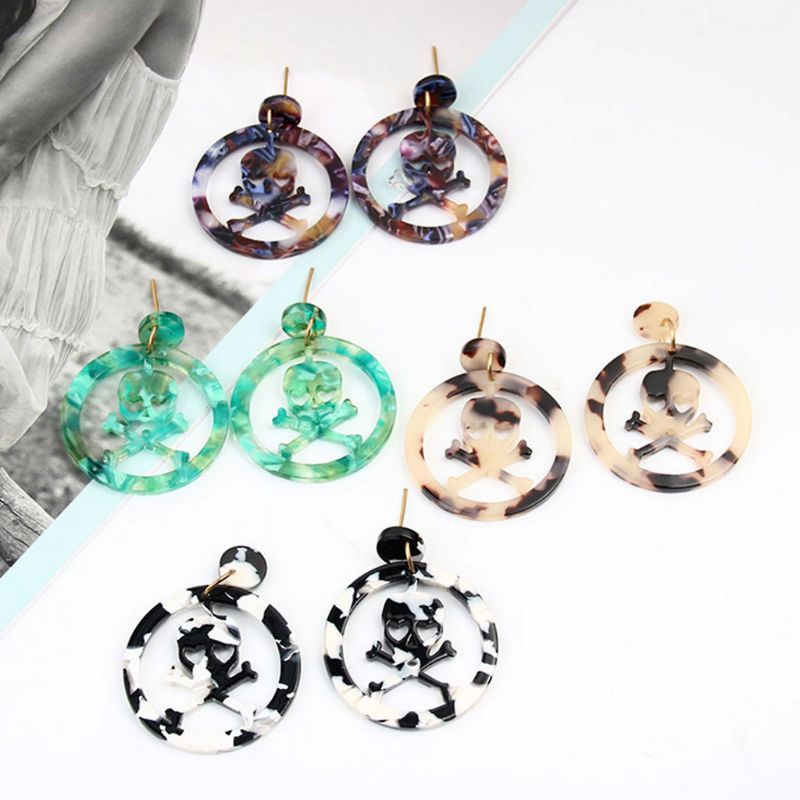 Siy Anting Tusuk Gantung Bahan Resin Desain Tengkorak Hollow Gaya Vintage Untuk Wanita