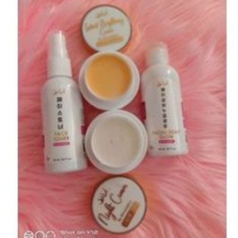 level 1 Glowing Al Maxi glow skincare