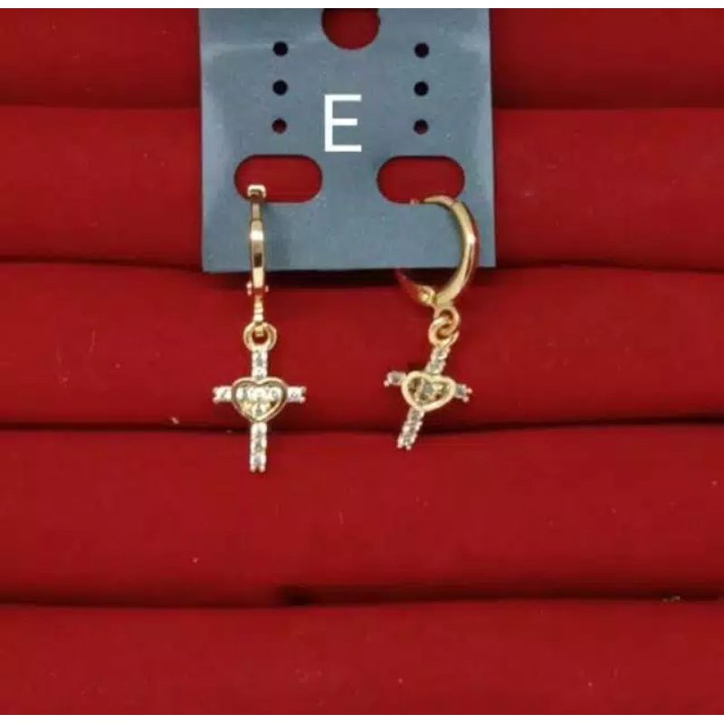 B5.anting xuping lapis emas model salib