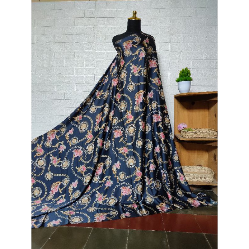 s.278.01 panjang 2,4m kain silk satin sutra motif versa ce hitam bunga rantai sultan