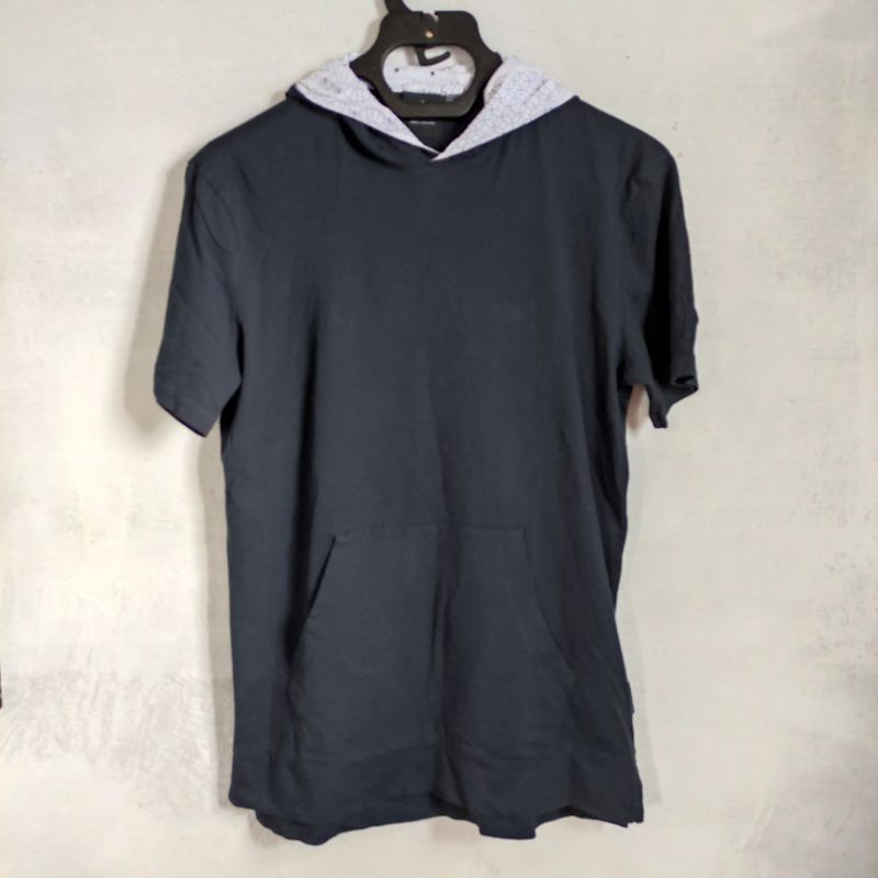 ARMANI EXCHANGE - Model Kaos Pria,Kerah Warna putih bermotif