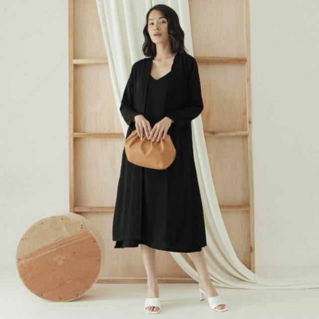 Claryn Valencia Set (Black)