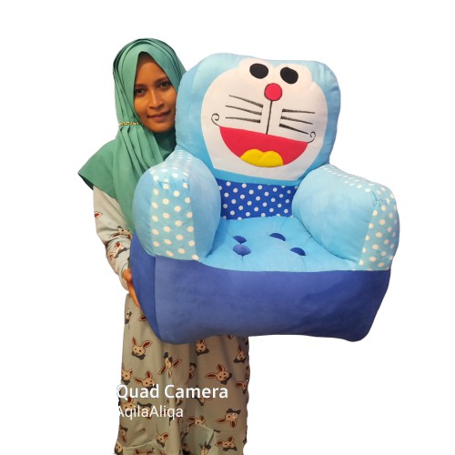 Boneka sofa anak karakter