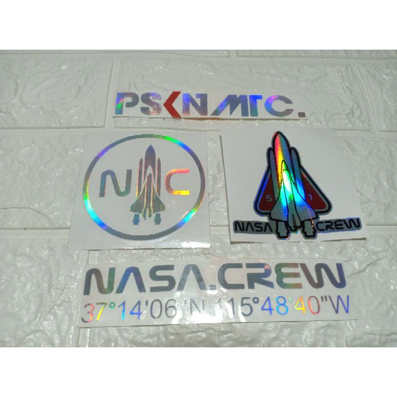 

Stiker nasa crew psknmtc roket sepaket 4pcs