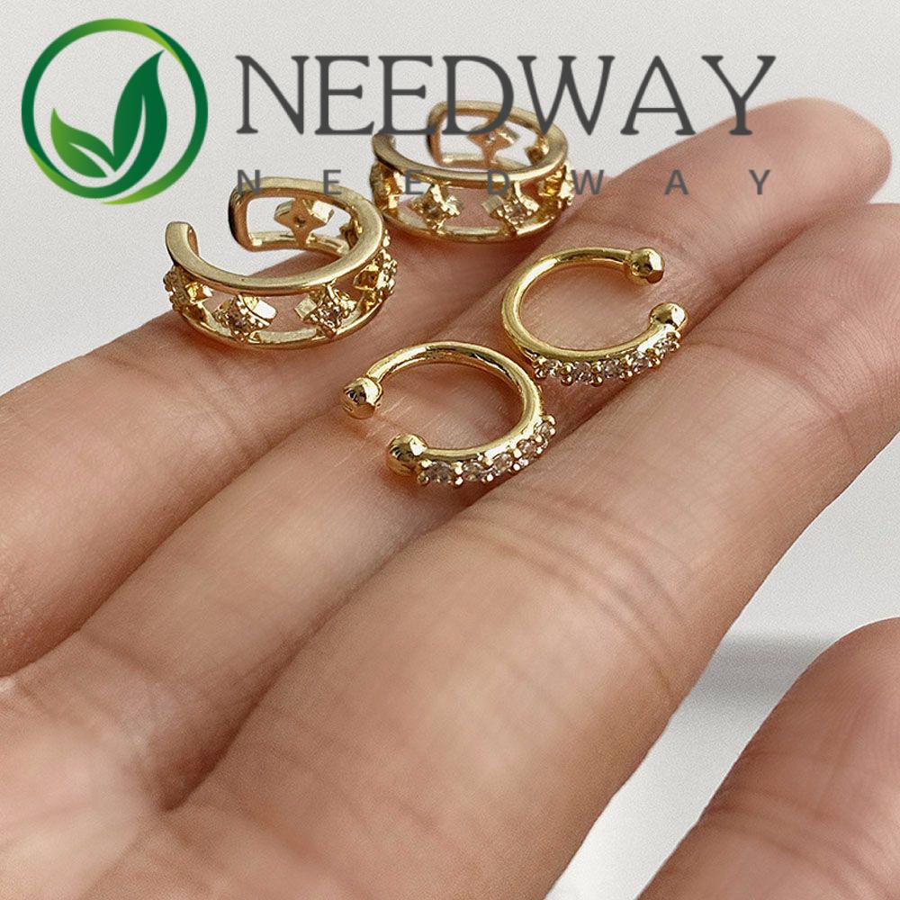 2pcs / Set Anting Klip Tulang Rawan Telinga Bentuk C Kecil Bahan Alloy Berlian Imitasi Gaya Korea 2021