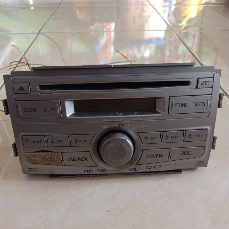 HEAD UNIT  Original Daihatsu TAPE MOBIL ORIGINAL BAWAAN Daihatsu DVD SESUAI DEKRIPSI