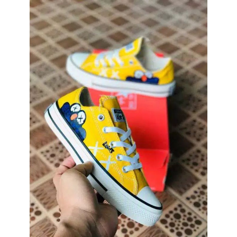 Sepatu CONVERSE X KAWS ELMO YELLOW grade Original MADE IN VIETNAM