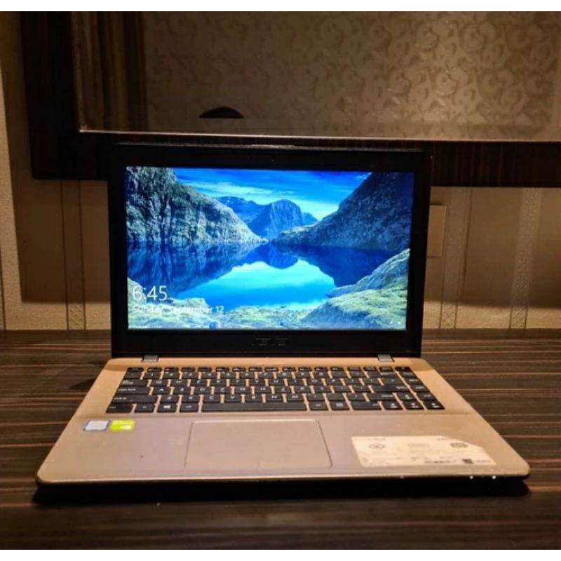Laptop ASUS a442uf intel core i5-8250 nvidia mx130