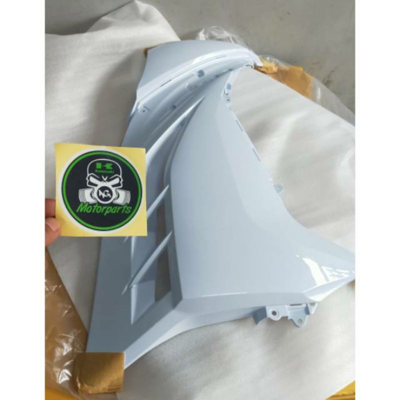Fairing atas sampai kanan ninja 250 fi putih original Kawasaki