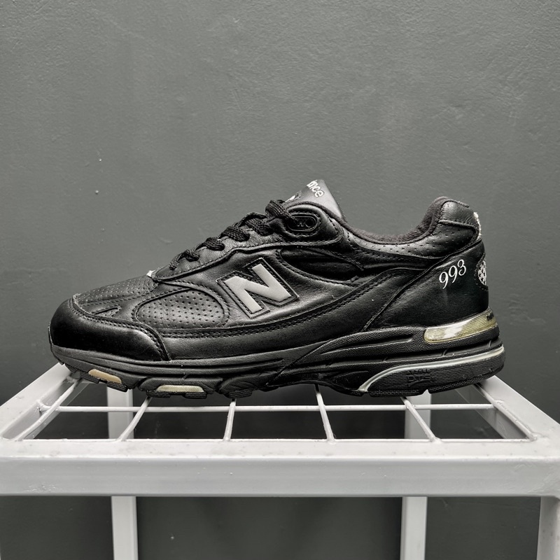 nb993 black