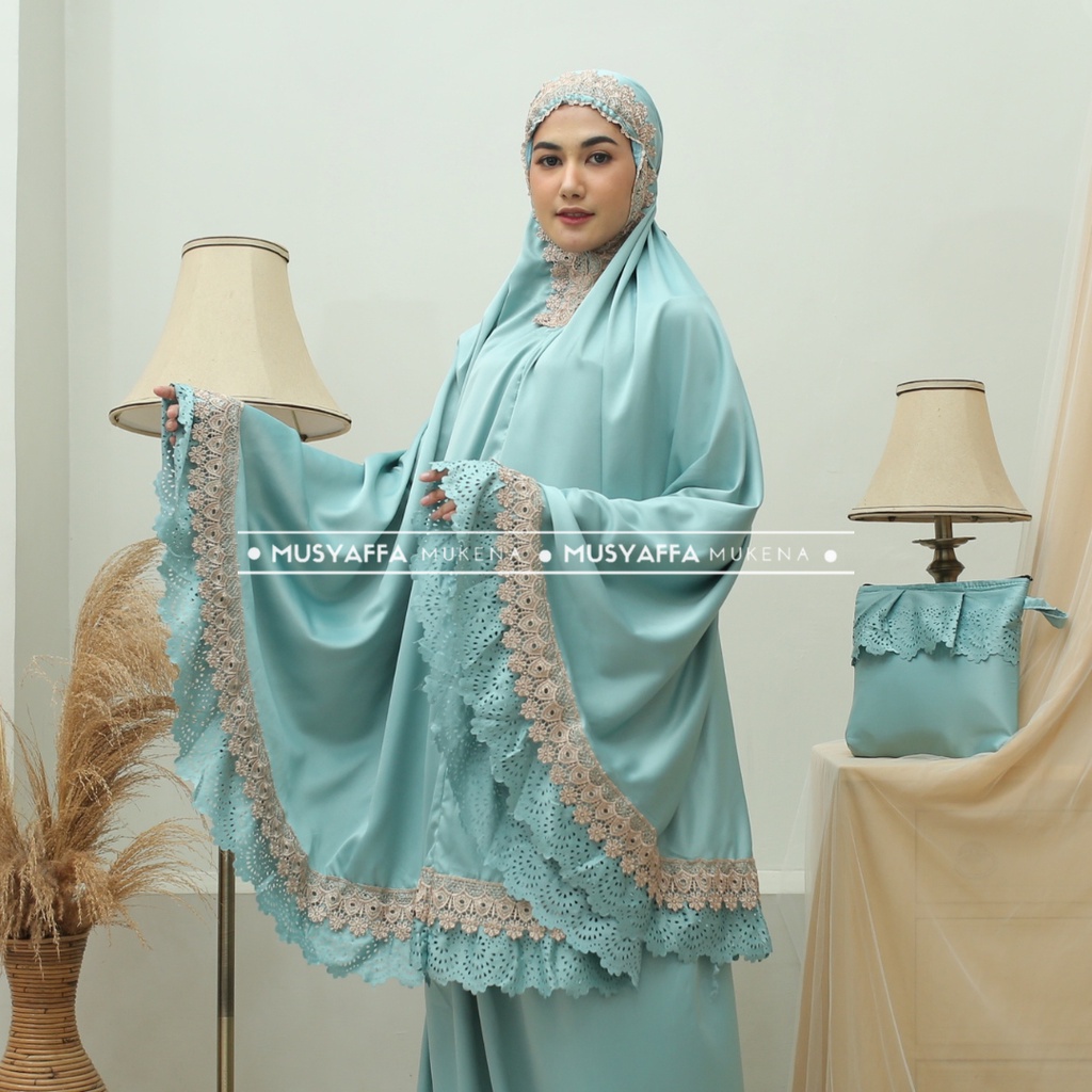 Mukena Dewasa Daily Lesty Sutra Velvet Rempel Laser Cut Dewasa Renda Mewah Raline / Rempel