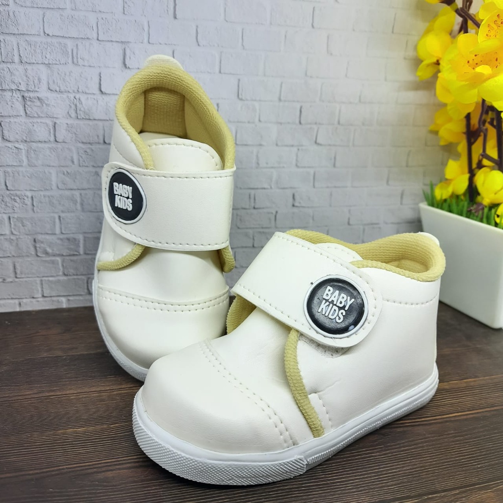 [TAMAN SEPATUKU] SEPATU TRENDY MURAH BOOT PUTIH ANAK LAKI-LAKI 1-3 TAHUN CAX05