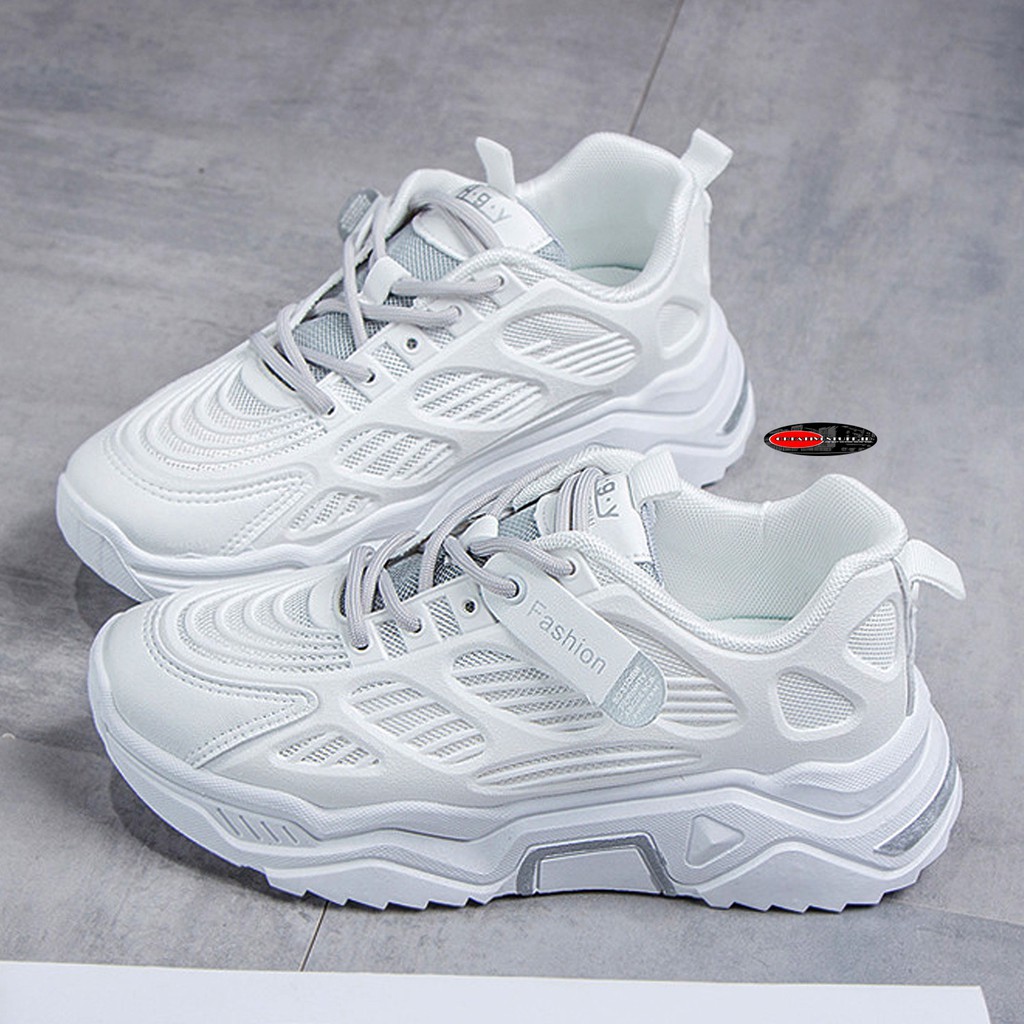 Sepatu Wanita Sneakers Tali JK05
