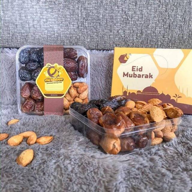

Paket Kurma mix - kacang almond (Hampers)