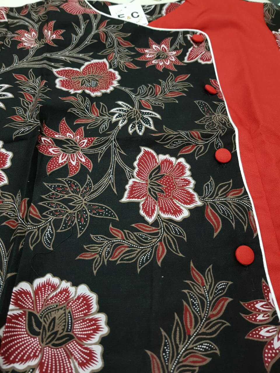 Blouse Batik Wanita Model Asimetris Kombinasi Hitam & Merah Kancing Depan S-m-l-xl-xxl-3l-4l-5l