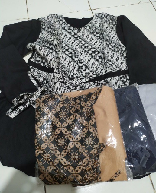 Blouse Batik Wanita Modern / Atasan Batik Wanita Kantoran Terbaru