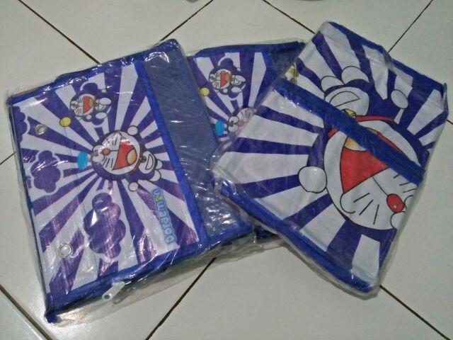 Rak Tas Gantung Karakter