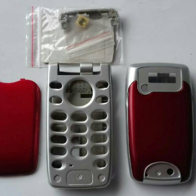 Casing sony ericsson z600 merah non keypad