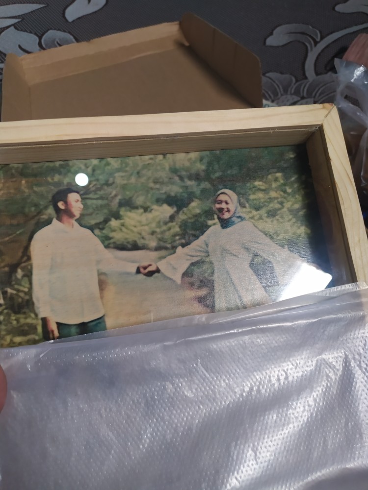 Foto Kayu Pakai Kaca Kado Ulang Tahun Kado Pernikahan Kado Wisuda Dan Anniversary