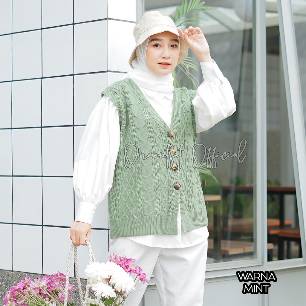 Yumi Vest Knit Motif Cable Rompi Rajut Wanita Kekinian Bhn Yumi Vest Knit Motif Cable Rompi Rajut Wanita Kekinian Bhn