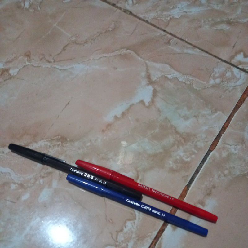 

pulpen (pcs)