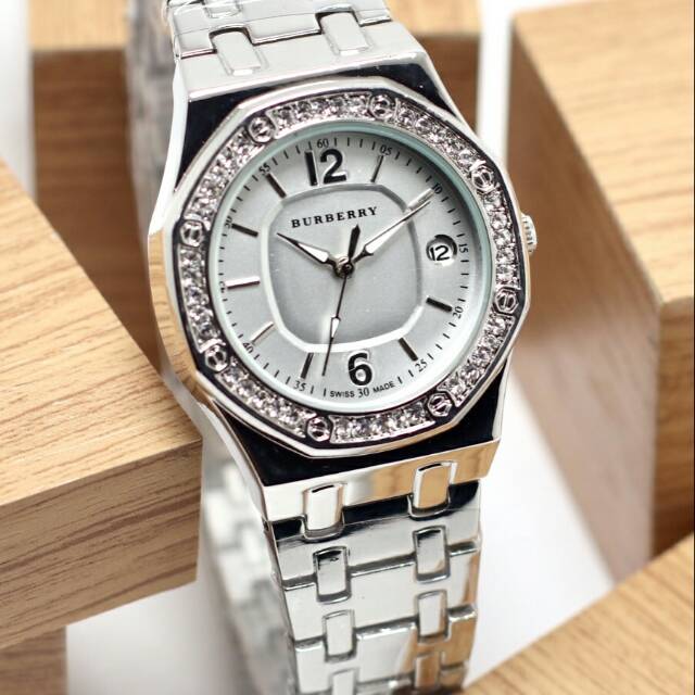 Jam tangan wanita burberry