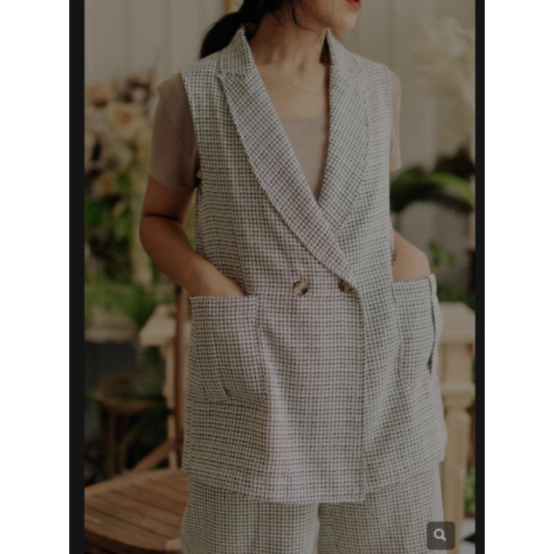 Louis Dakota Chalk White Maven (booked Irene)