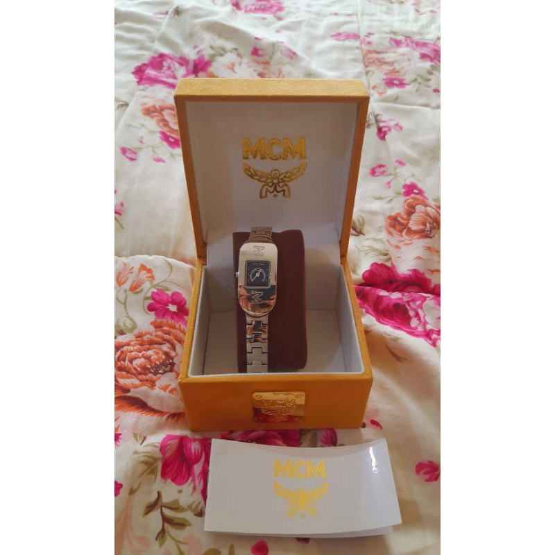 Jam Tangan Wanita classic second merk MCM, 100% Authentic.