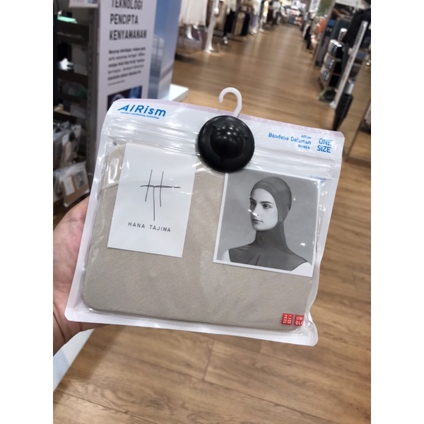 HANA TAJIMA UNIQLO