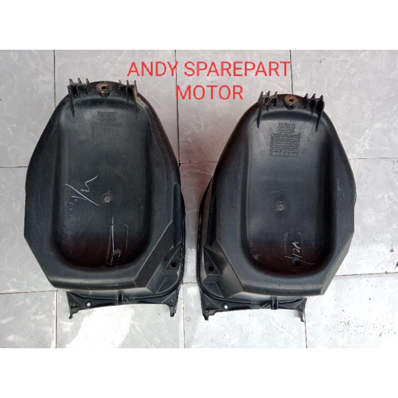 Box Bagasi Helm Bawah Jok Vario 125/150 Led 2015 / 2017 / ORIGINAL