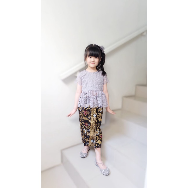 Setelan Anak Kebaya Model Pepplum Tania Bahan Brokat/Baju Adat Anak
