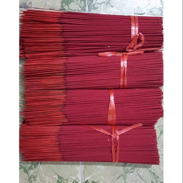 DUPA HIO MERAH CENDANA UNTUK SEMBAHYANG