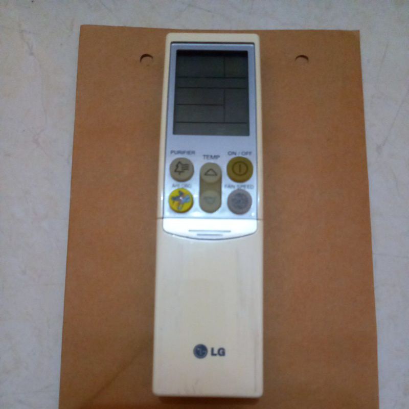 Remote AC LG Anti DBD Original Asli . AKB35149806 .