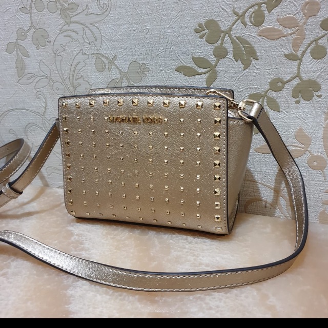 michael kors selma studded mini crossbody pale gold orignal