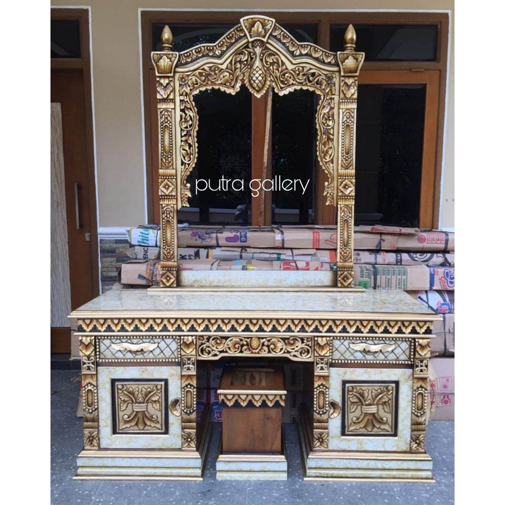 Meja rias kayu jati / Meja rias ukir gebyok / Furniture jepara / Putra Gallery Meubel