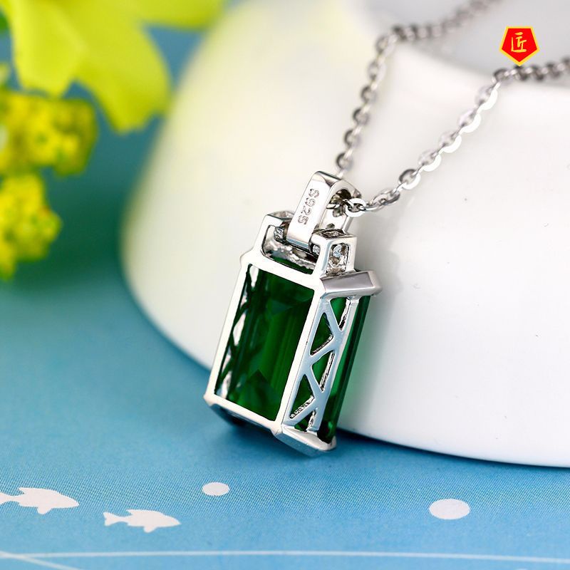 [Ready Stock]92518K Gold Emerald Pendant Necklace Elegant Graceful