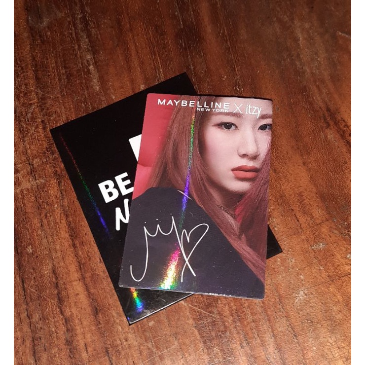 PC Chaeryoung Itzy x Maybelline ori